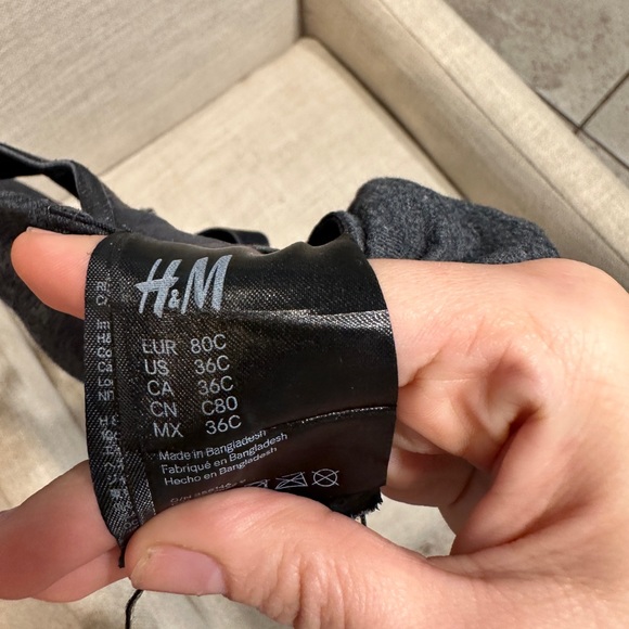 Great Condition! HM Dark Grey 36C - Picture 2 of 3